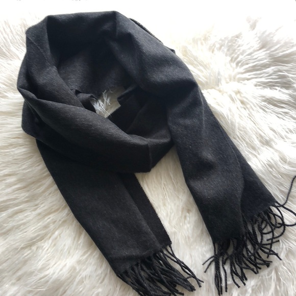 Charcoal scarf 🧣 - Picture 4 of 4